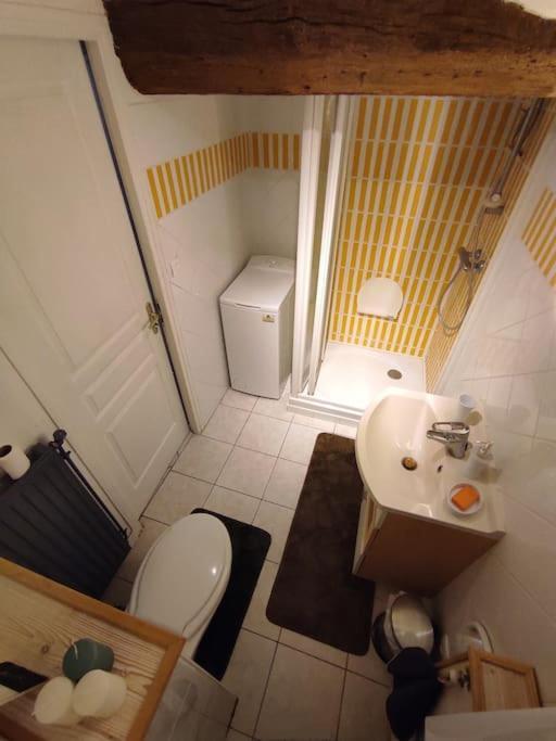 Chaleureuse Maison De Ville Avec Parking Gratuit Шинон Екстер'єр фото